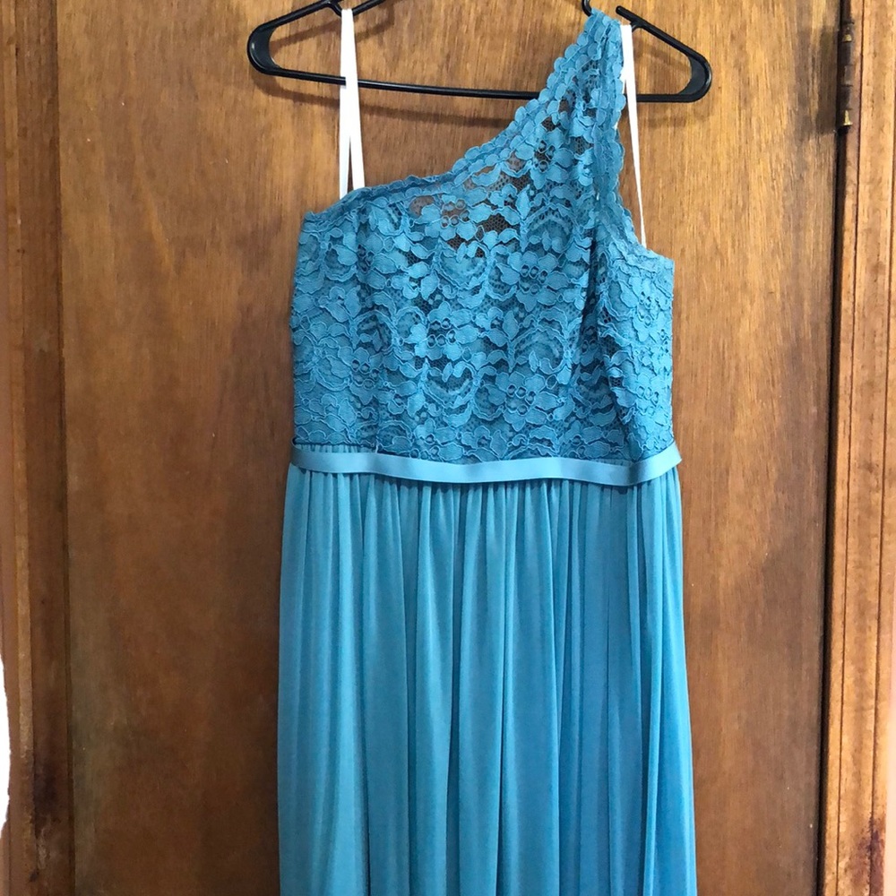 David’s Bridal Bridesmaid Dress size 10